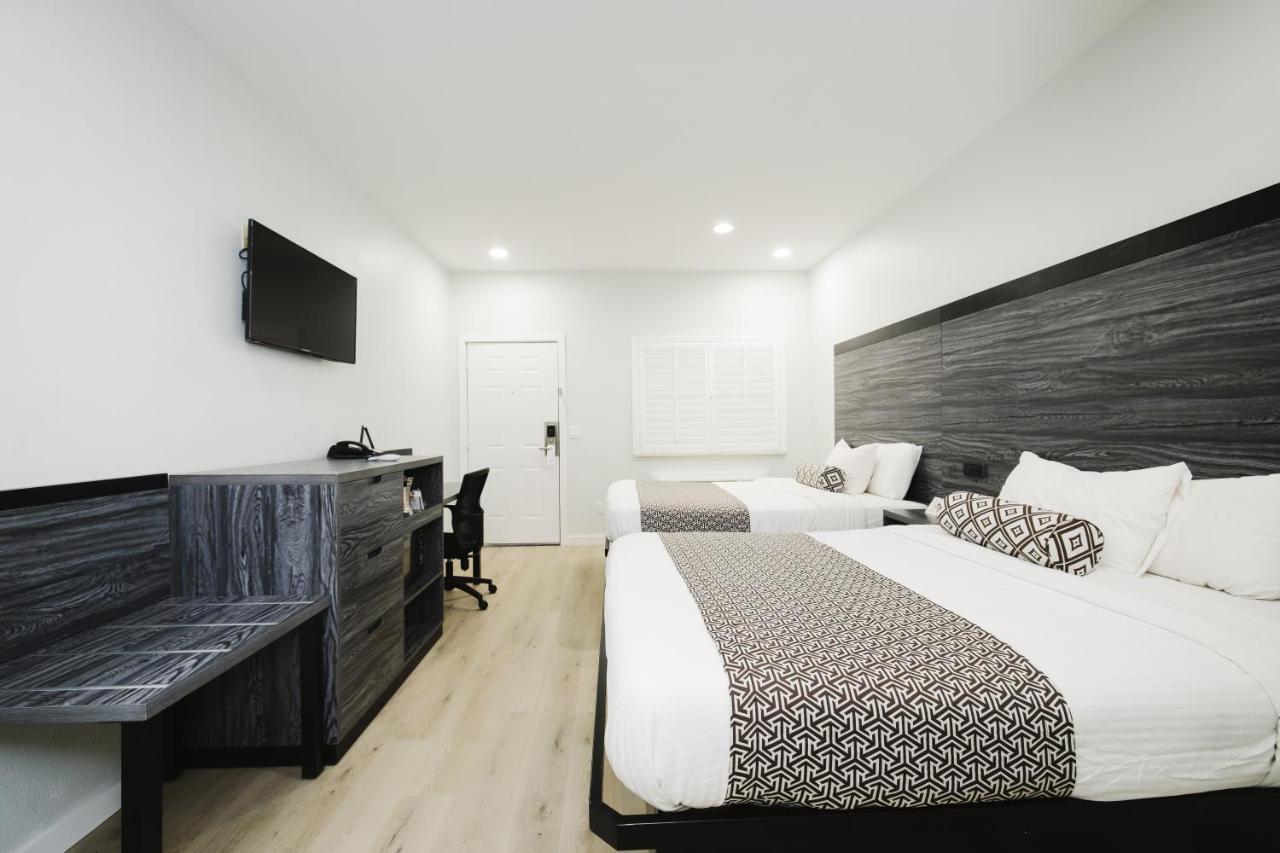 Sapphire Inn & Suites Deer Park Zewnętrze zdjęcie
