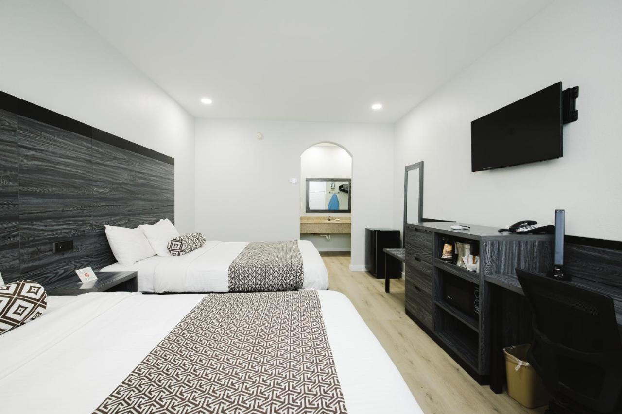 Sapphire Inn & Suites Deer Park Zewnętrze zdjęcie