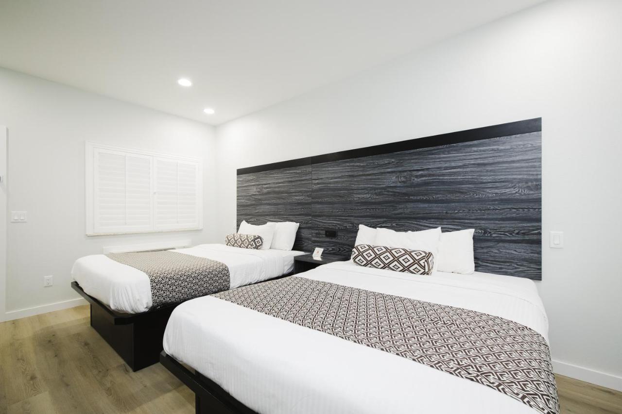 Sapphire Inn & Suites Deer Park Zewnętrze zdjęcie