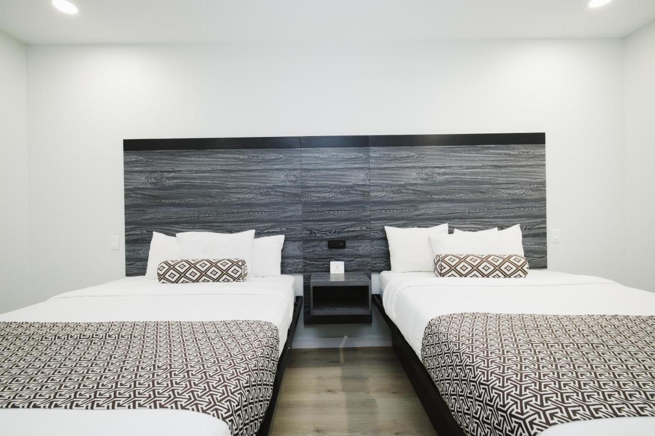 Sapphire Inn & Suites Deer Park Zewnętrze zdjęcie