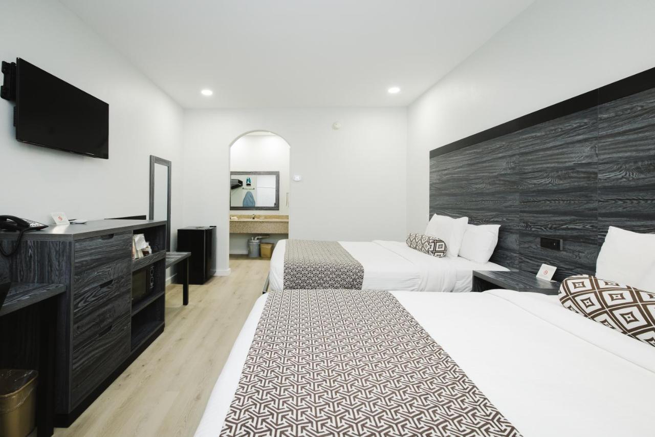 Sapphire Inn & Suites Deer Park Zewnętrze zdjęcie