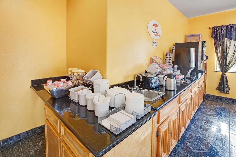Sapphire Inn & Suites Deer Park Zewnętrze zdjęcie